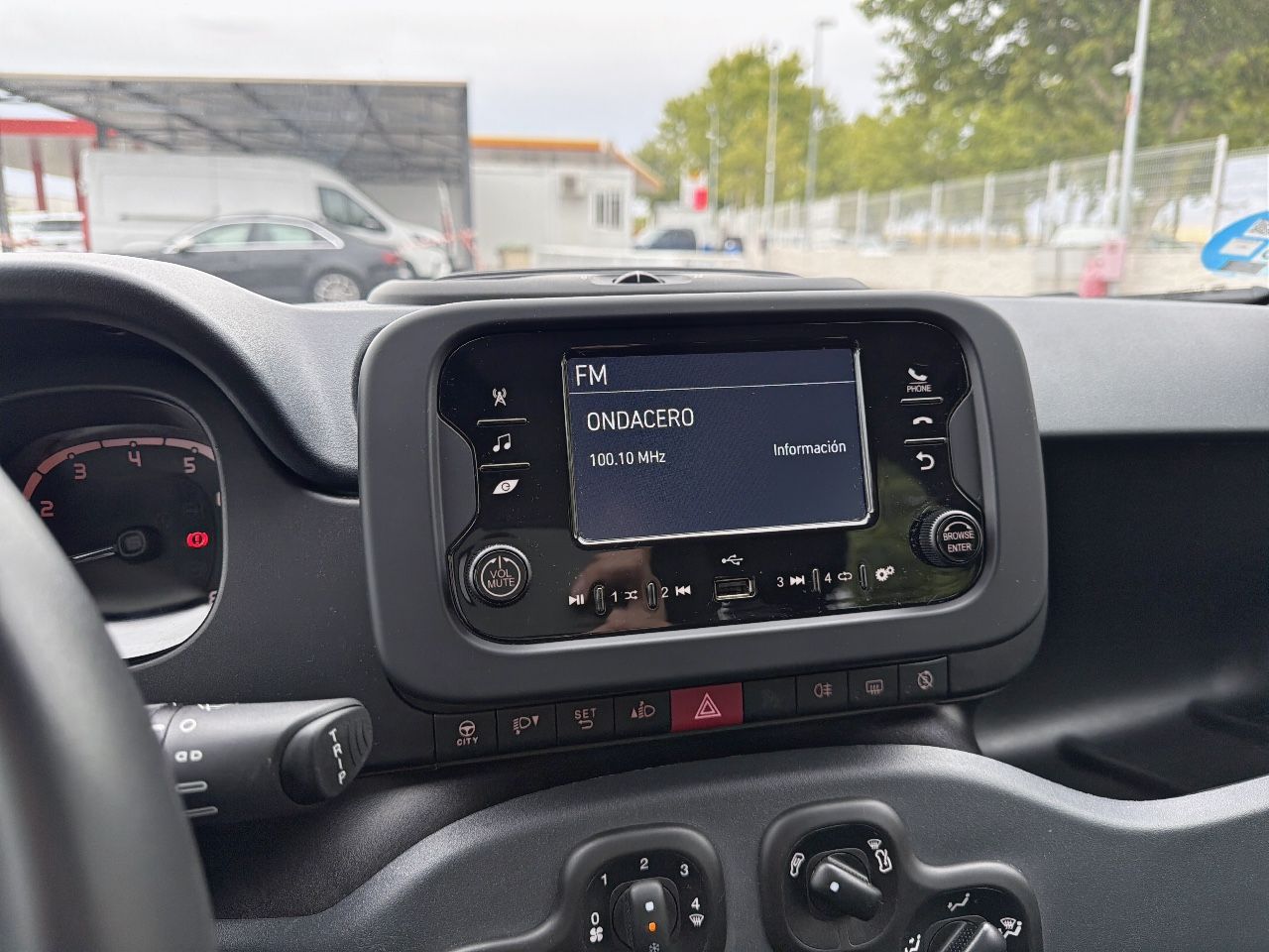 Fiat Panda City Life Hybrid 1.0 Gse 51kw (70CV) - Foto 22