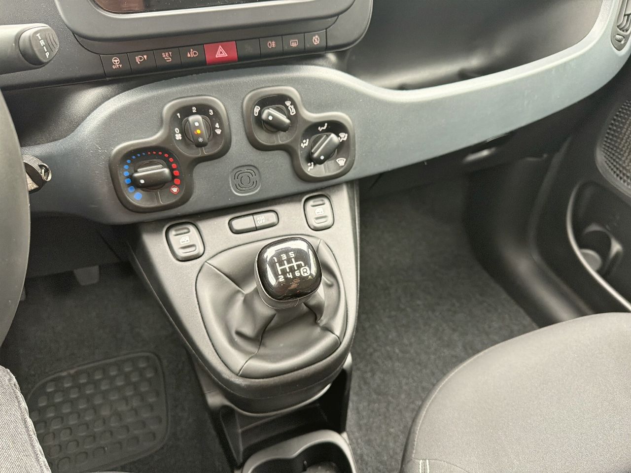 Fiat Panda City Life Hybrid 1.0 Gse 51kw (70CV) - Foto 20