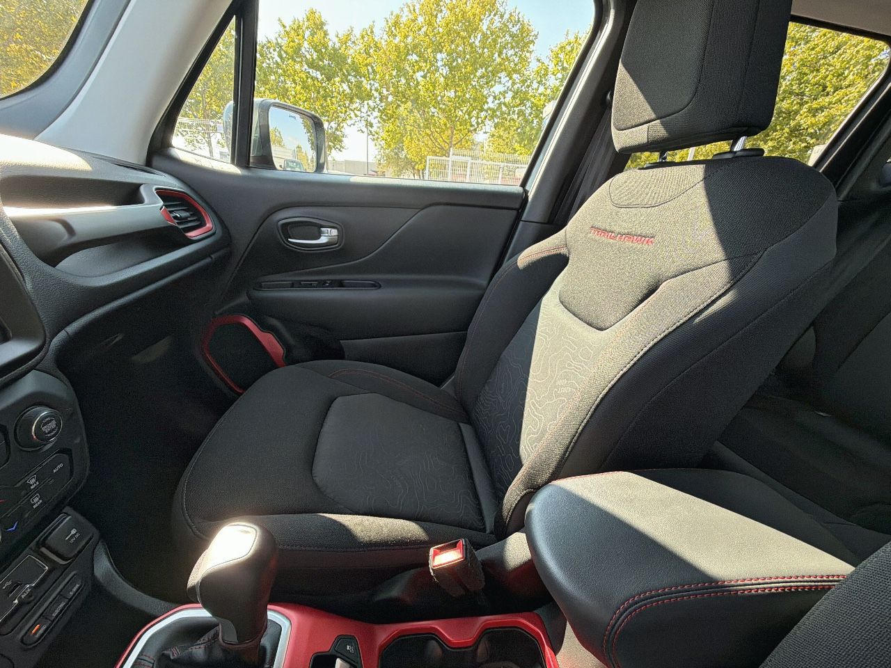 Jeep Renegade Trailhawk 1.3 PHEV 177kW (240CV) AT AWD - Foto 37