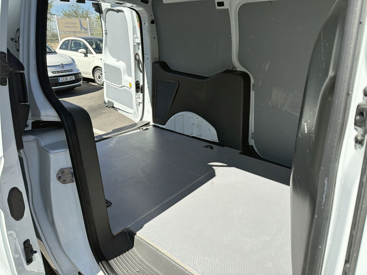 Ford Transit Connect FT210L2 TREND 100CV - Foto 15