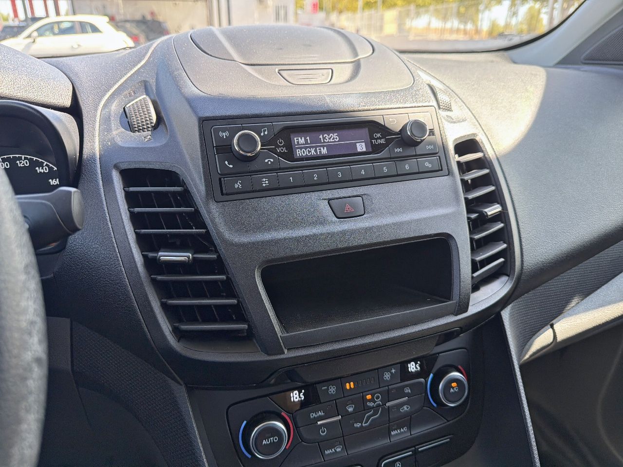 Ford Transit Connect FT210L2 TREND 100CV - Foto 23