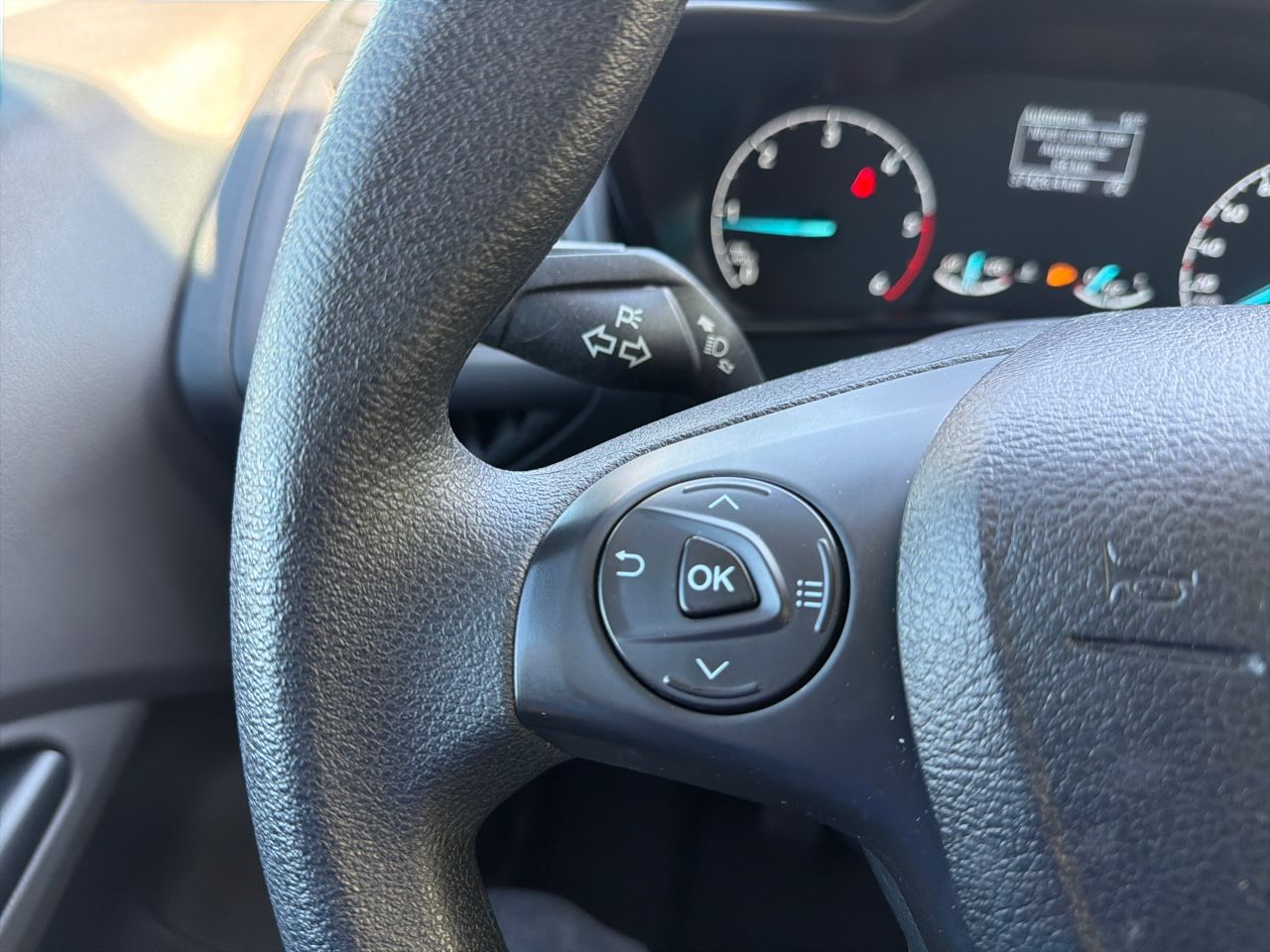 Ford Transit Connect FT210L2 TREND 100CV - Foto 17