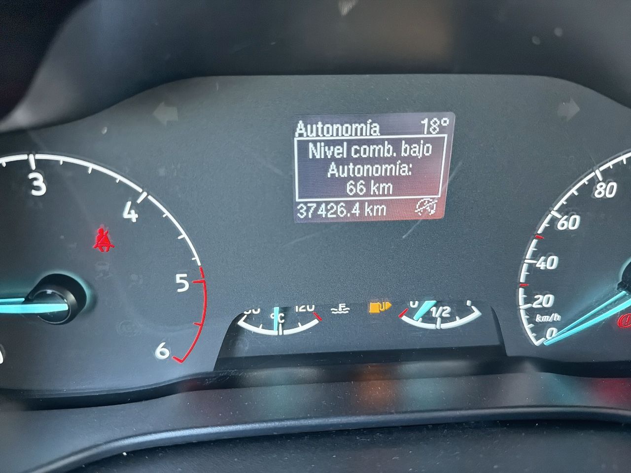 Ford Transit Connect FT210L2 TREND 100CV - Foto 20