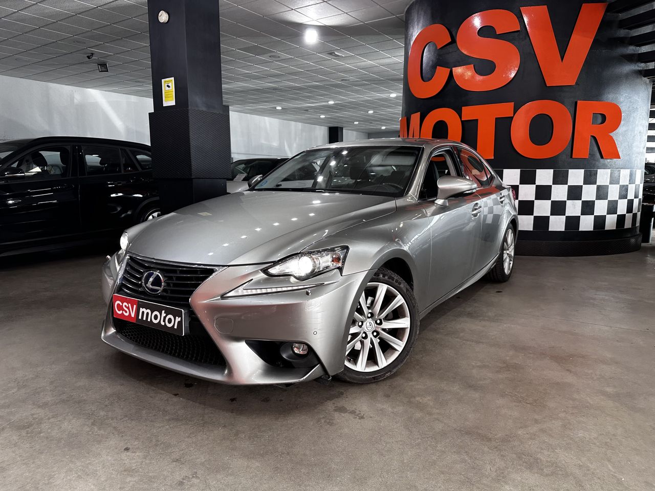 lexus is 2015 / foto grande (2)