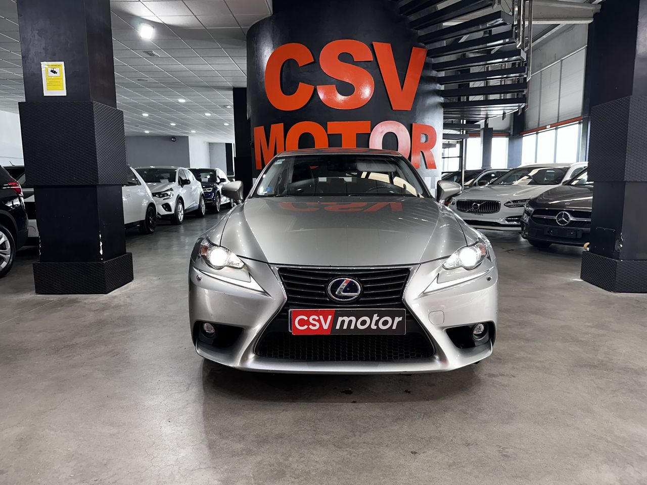 lexus is 2015 / foto grande (3)