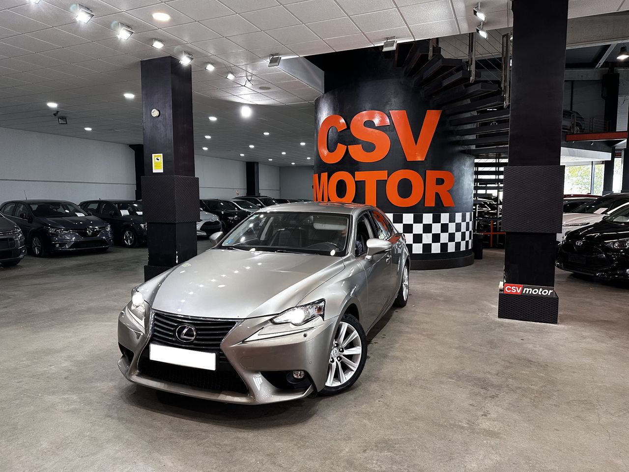 lexus is 2015 / foto grande (2)