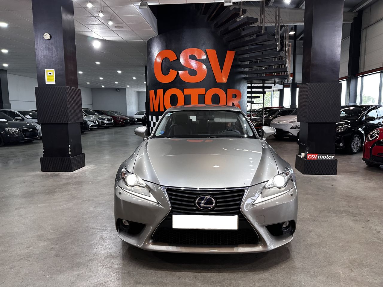 lexus is 2015 / foto grande (3)