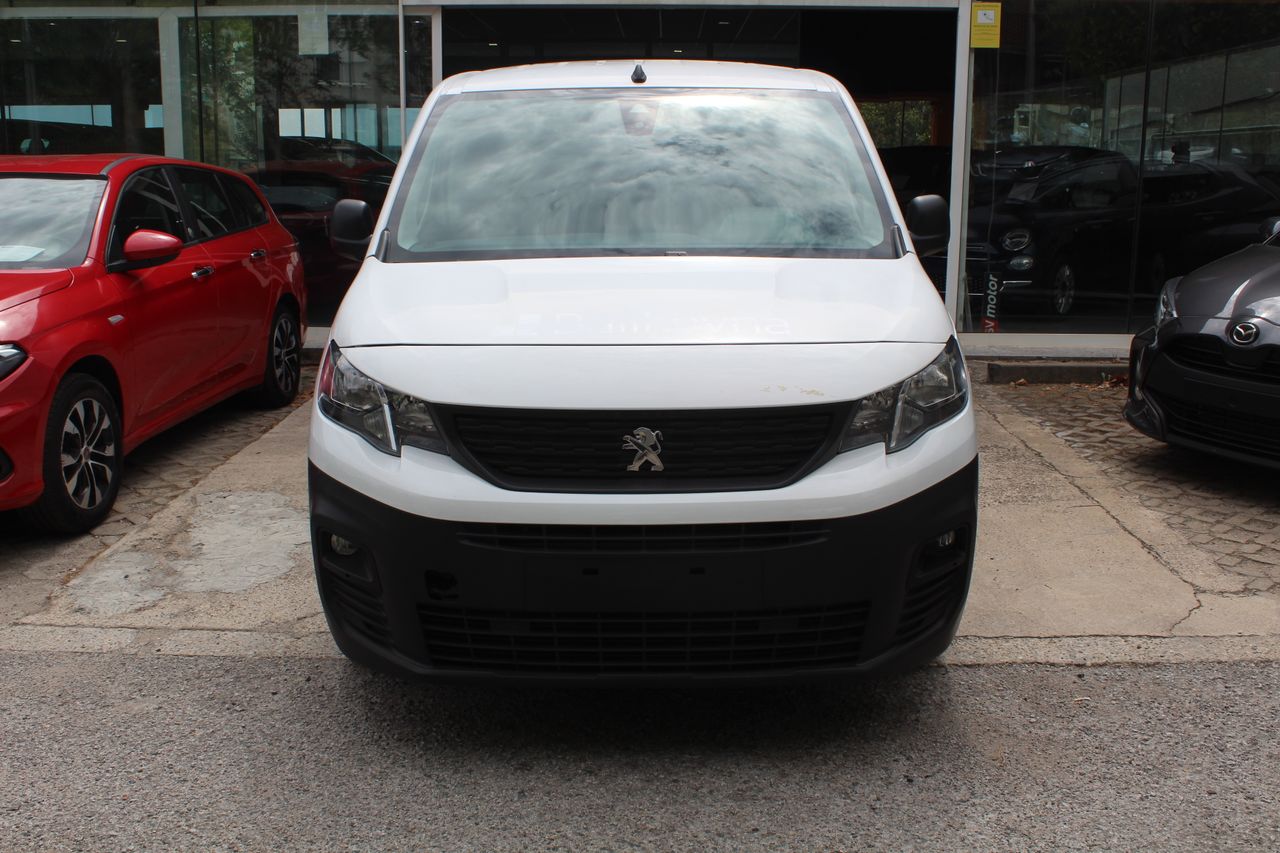 Foto peugeot partner 2020 /