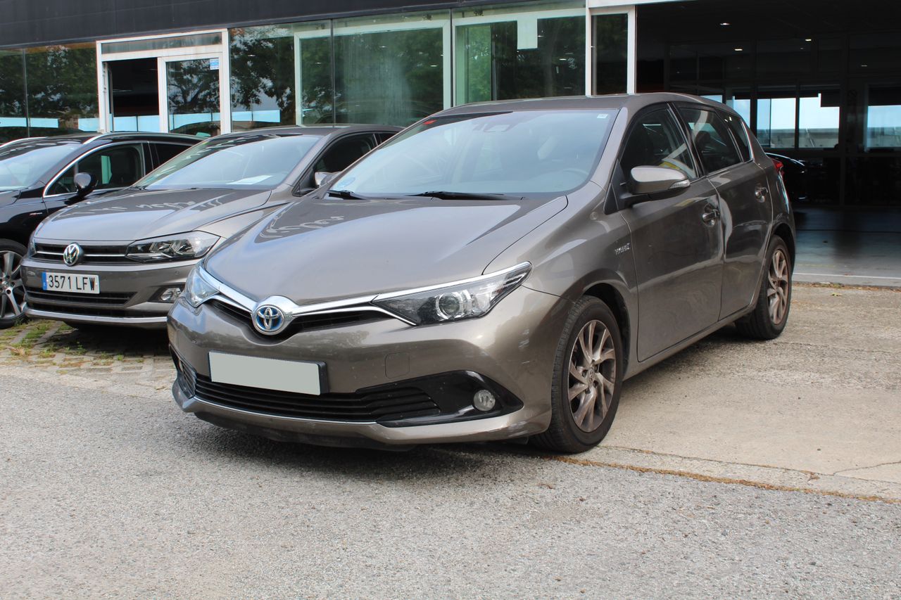 Renta oficina exclusiva  de segunda mano - toyota auris 2017 /