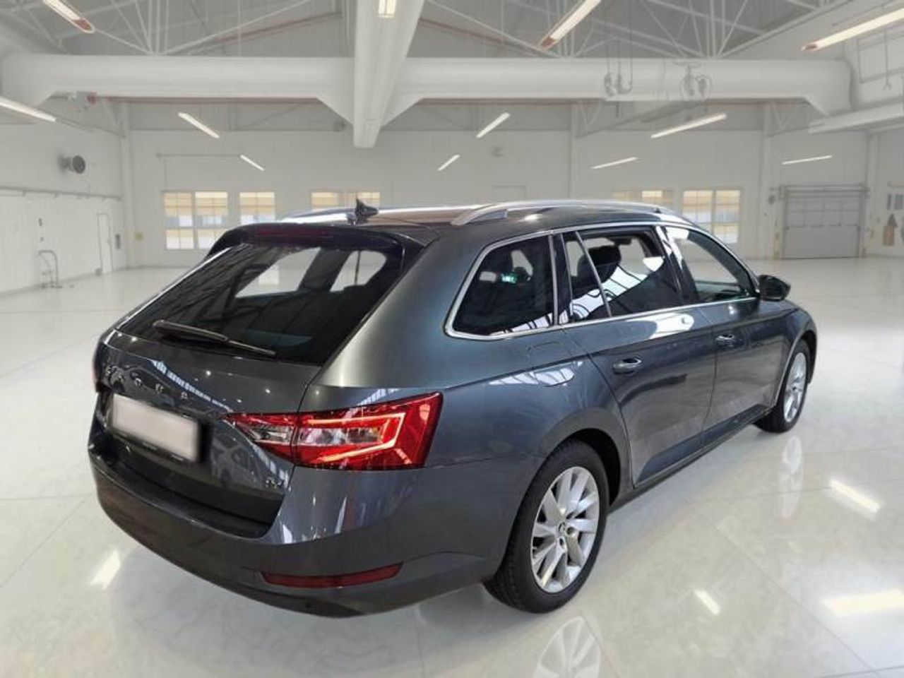 skoda superb 2021 / foto grande (3)