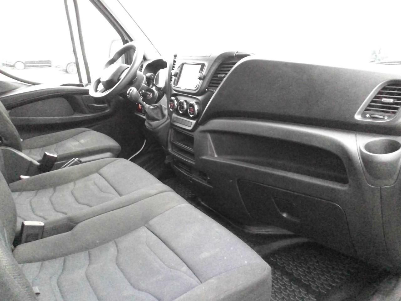 iveco daily 2021 / foto grande (3)