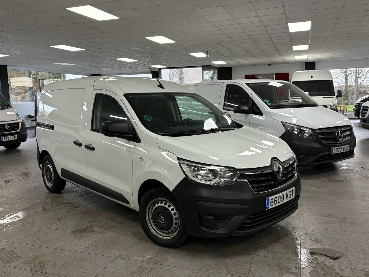 renault express 2023 / foto grande (3)