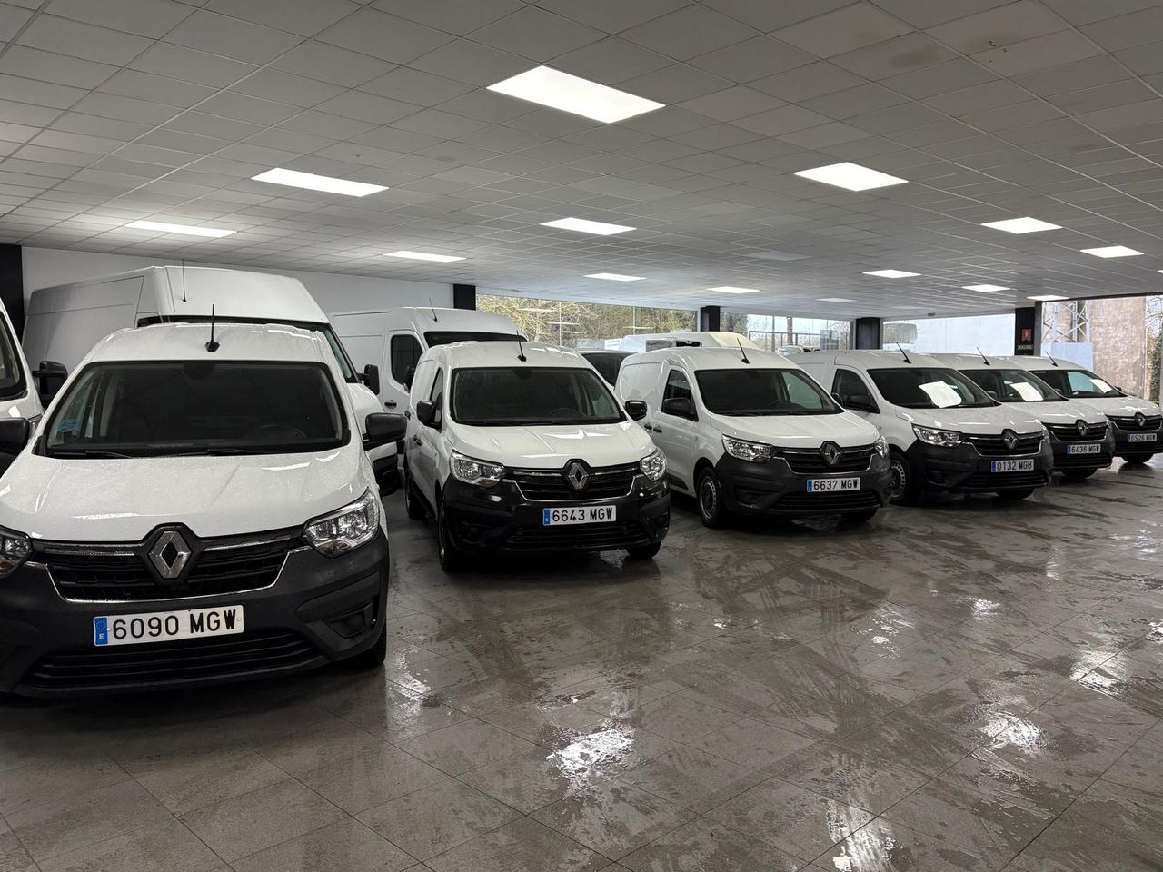 renault express 2023 / foto grande (3)
