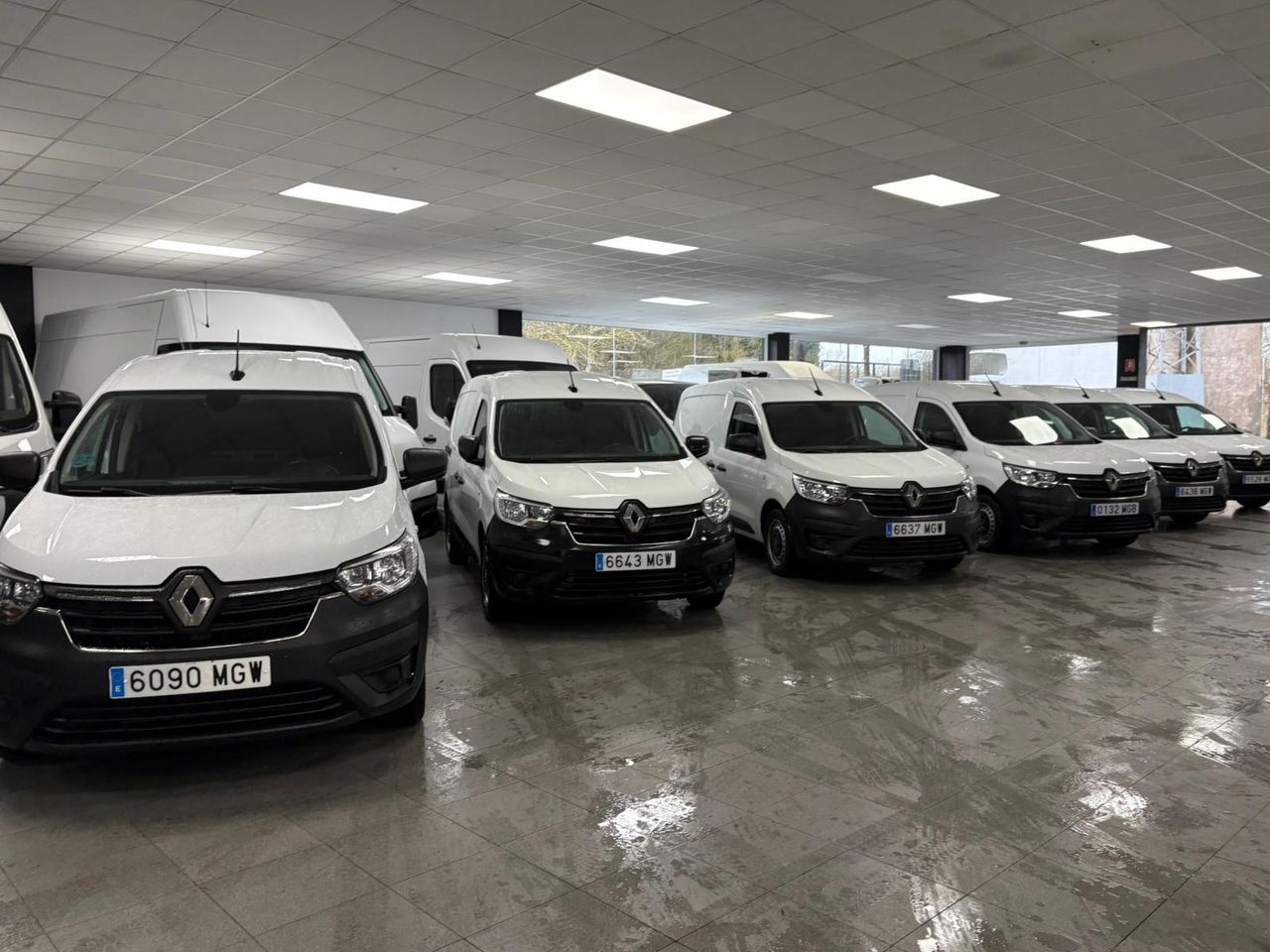 renault express 2023 / foto grande (2)