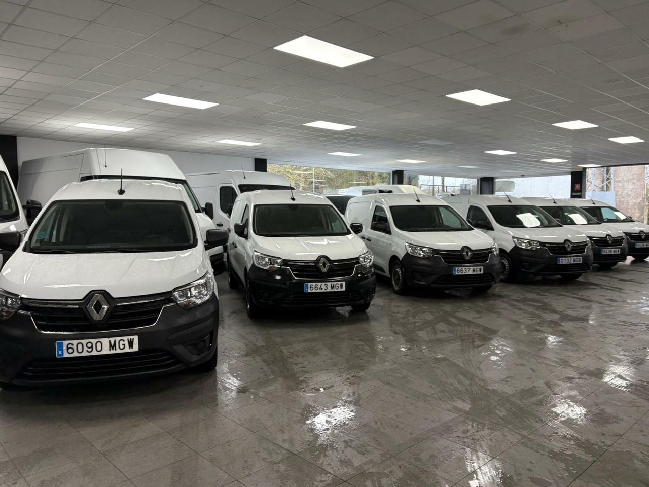 renault express 2023 / foto grande (2)