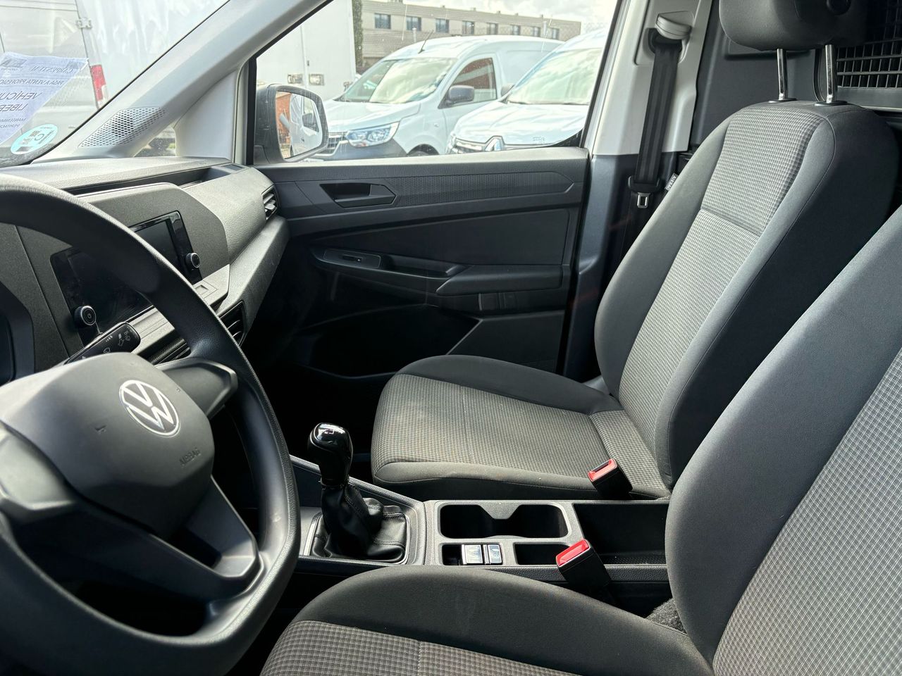 volkswagen caddy 2022 / foto grande (3)