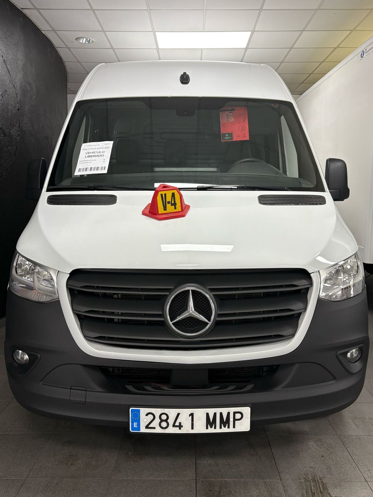 Foto mercedes sprinter 2023 /