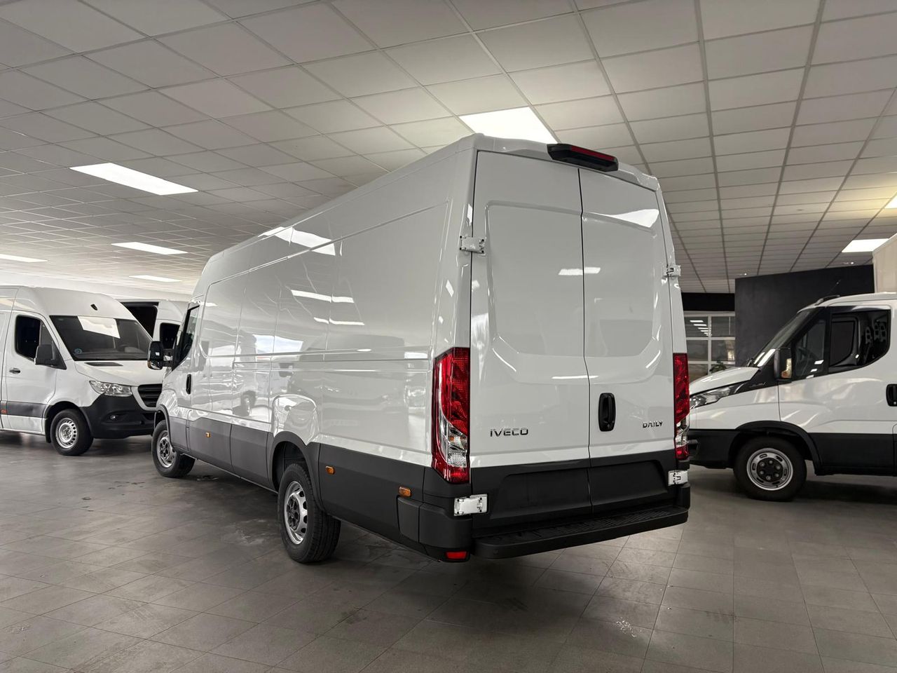 Iveco Daily 35 -160 HI-MATIC - foto 18