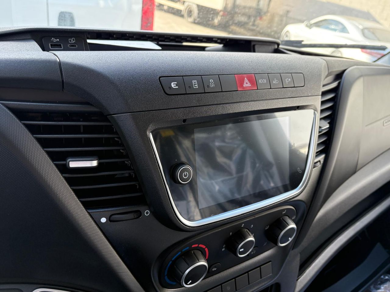 Iveco Daily 35 -160 HI-MATIC - foto 51