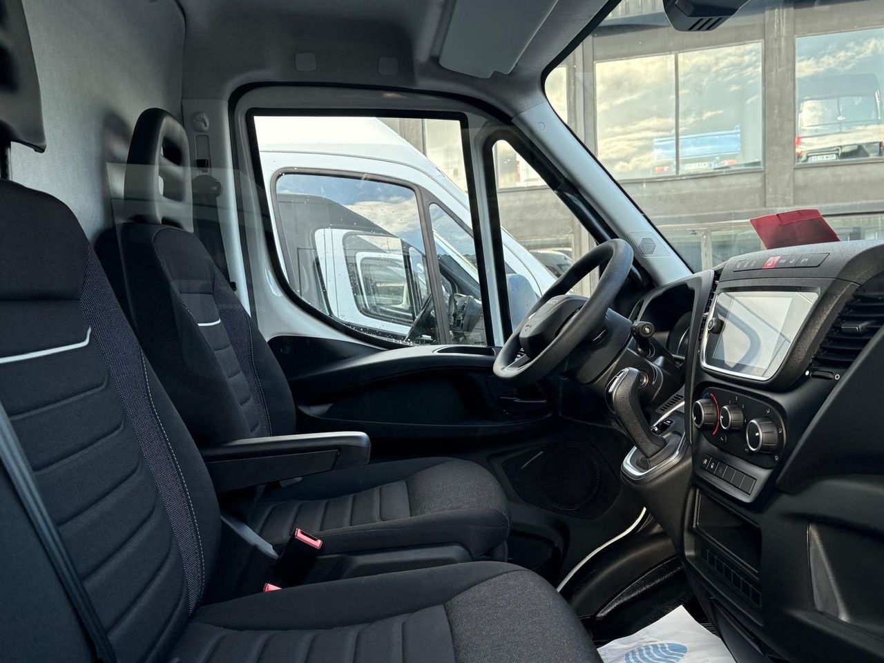 Iveco Daily 35 -160 HI-MATIC - foto 87