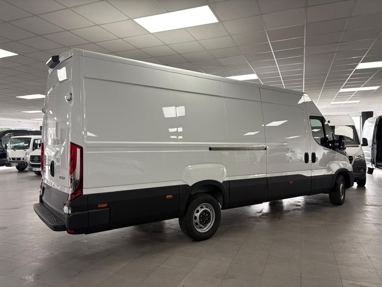 Iveco Daily 35 -160 HI-MATIC - foto 12