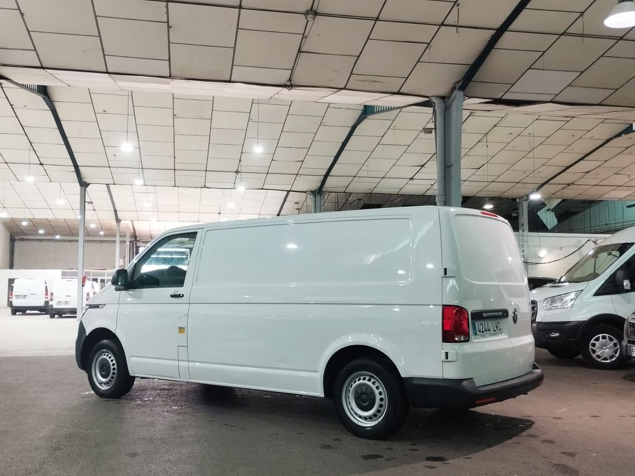 volkswagen transporter 2021 / foto grande (3)