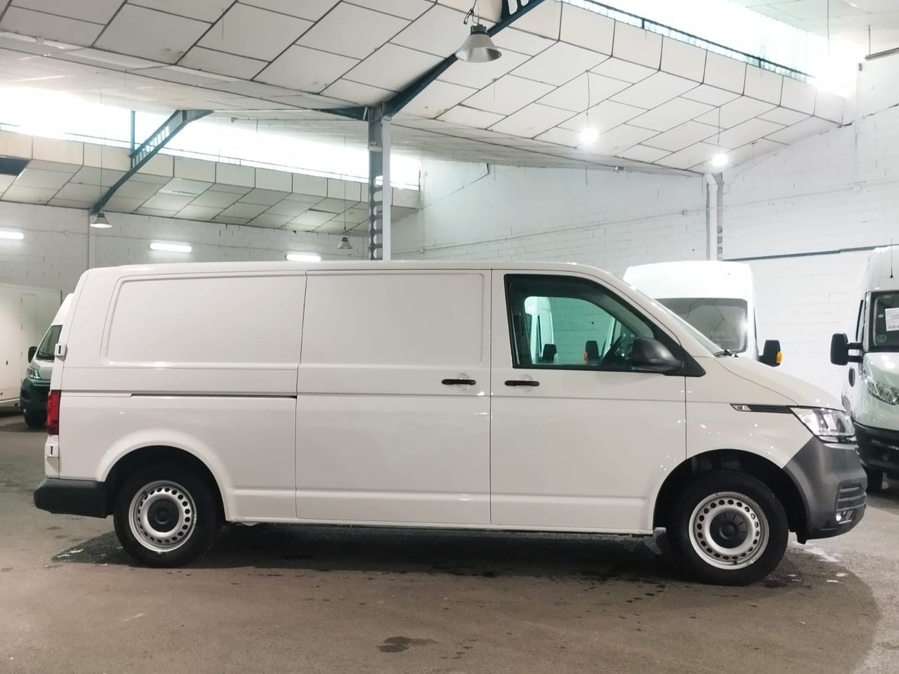 volkswagen transporter 2021 / foto grande (2)