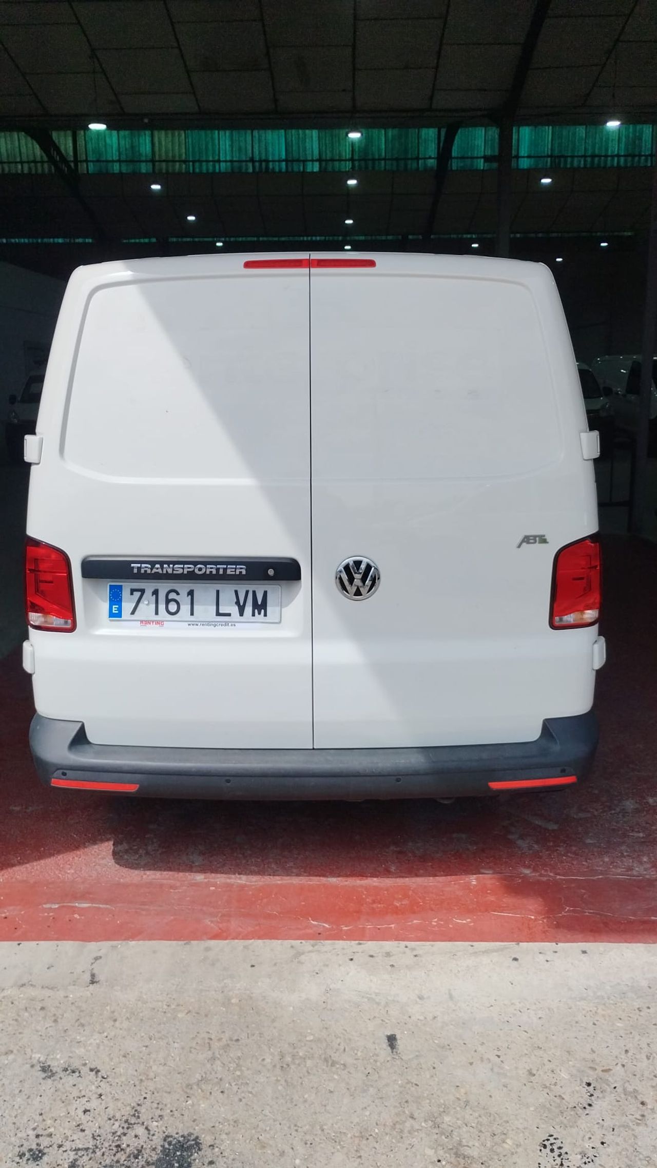 volkswagen transporter 2021 / foto grande (2)
