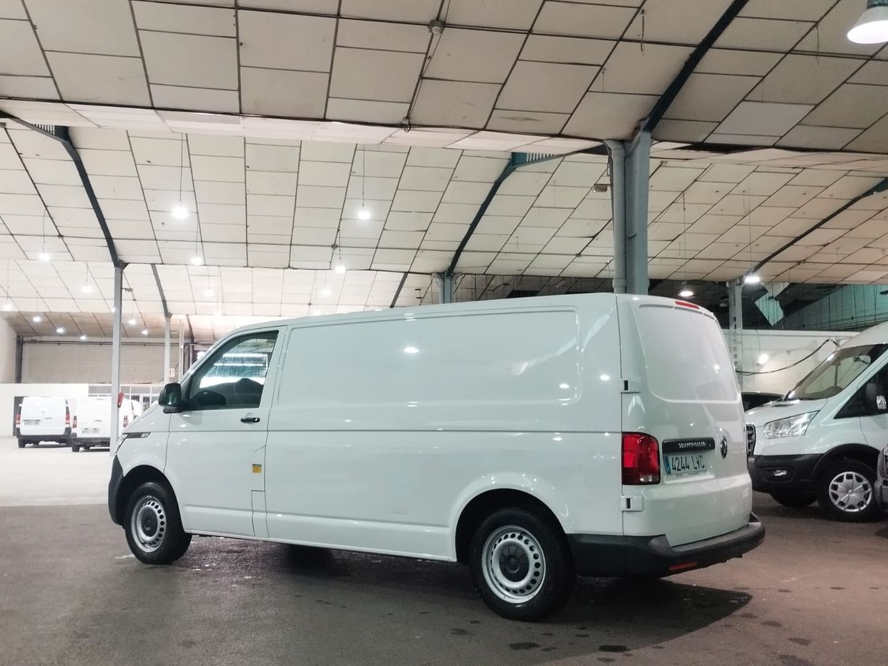 volkswagen transporter 2021 / foto grande (3)