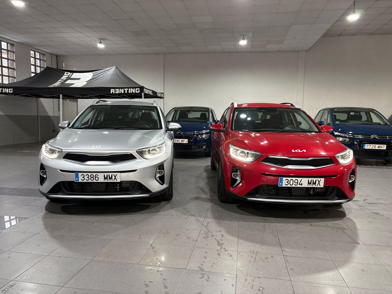 kia stonic 2024 / foto grande (2)