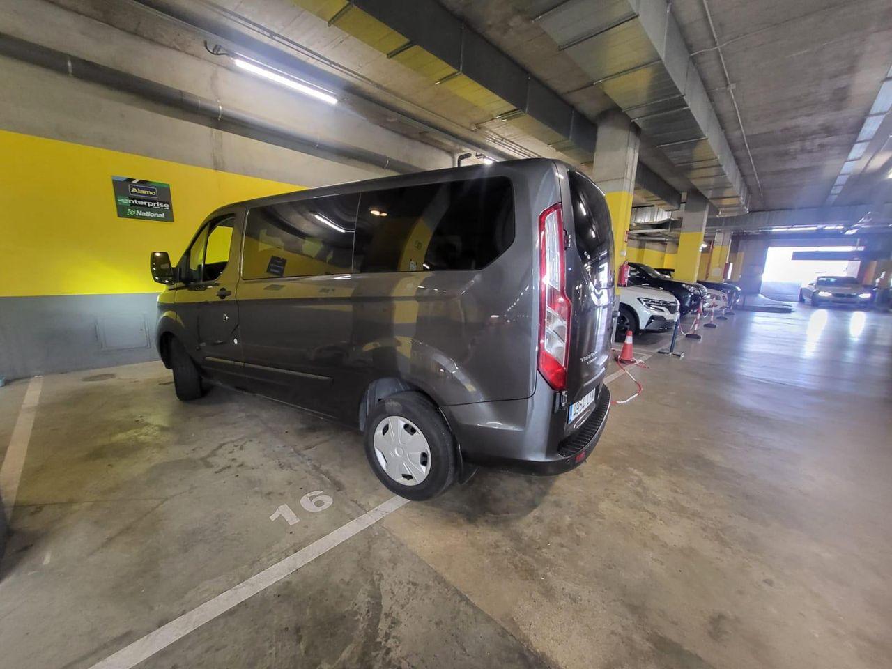 Fiat doble 2022 acepta vehiculo de cambio  de segunda mano - ford transit custom 2022 /