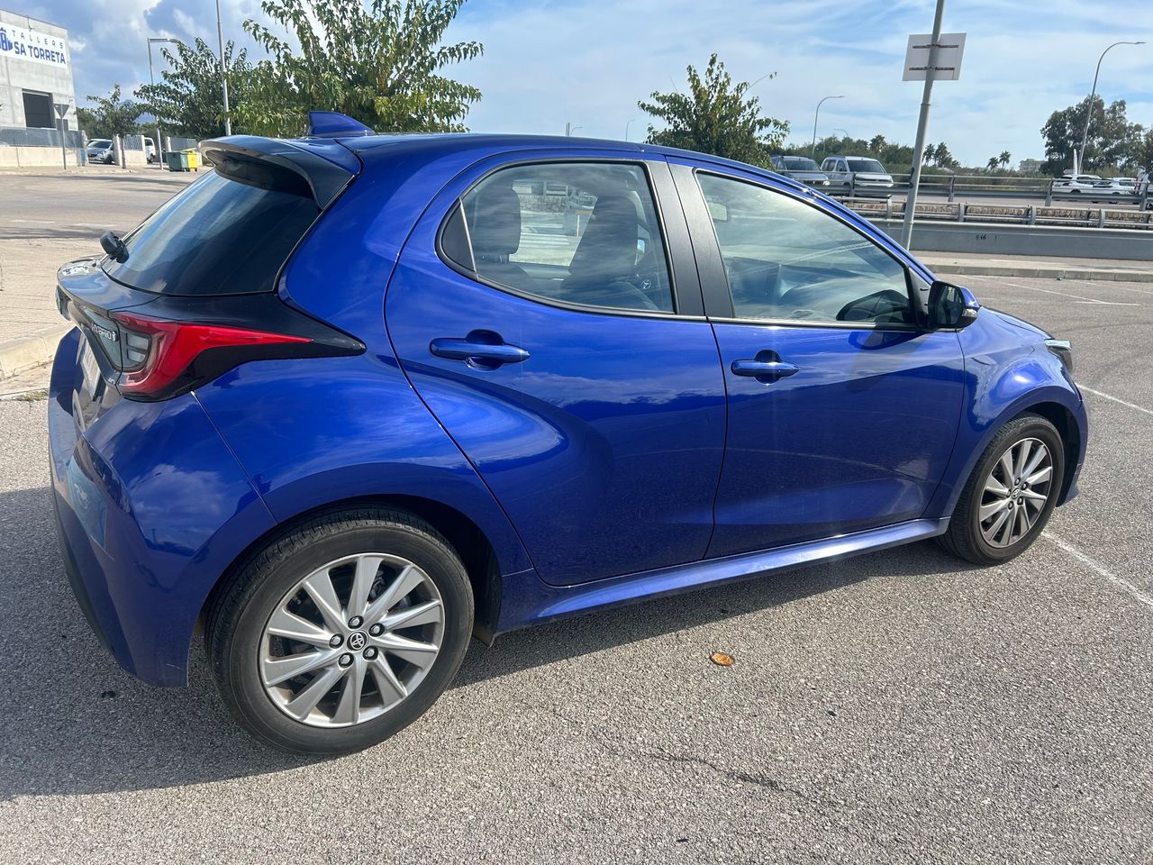toyota yaris 2024 / foto grande (2)