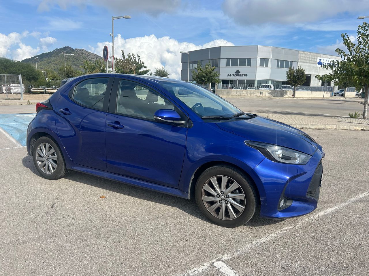 Motor hibrido gasolina  de segunda mano - toyota yaris 2024 /