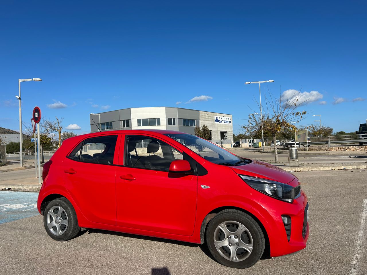 kia picanto 2023 /