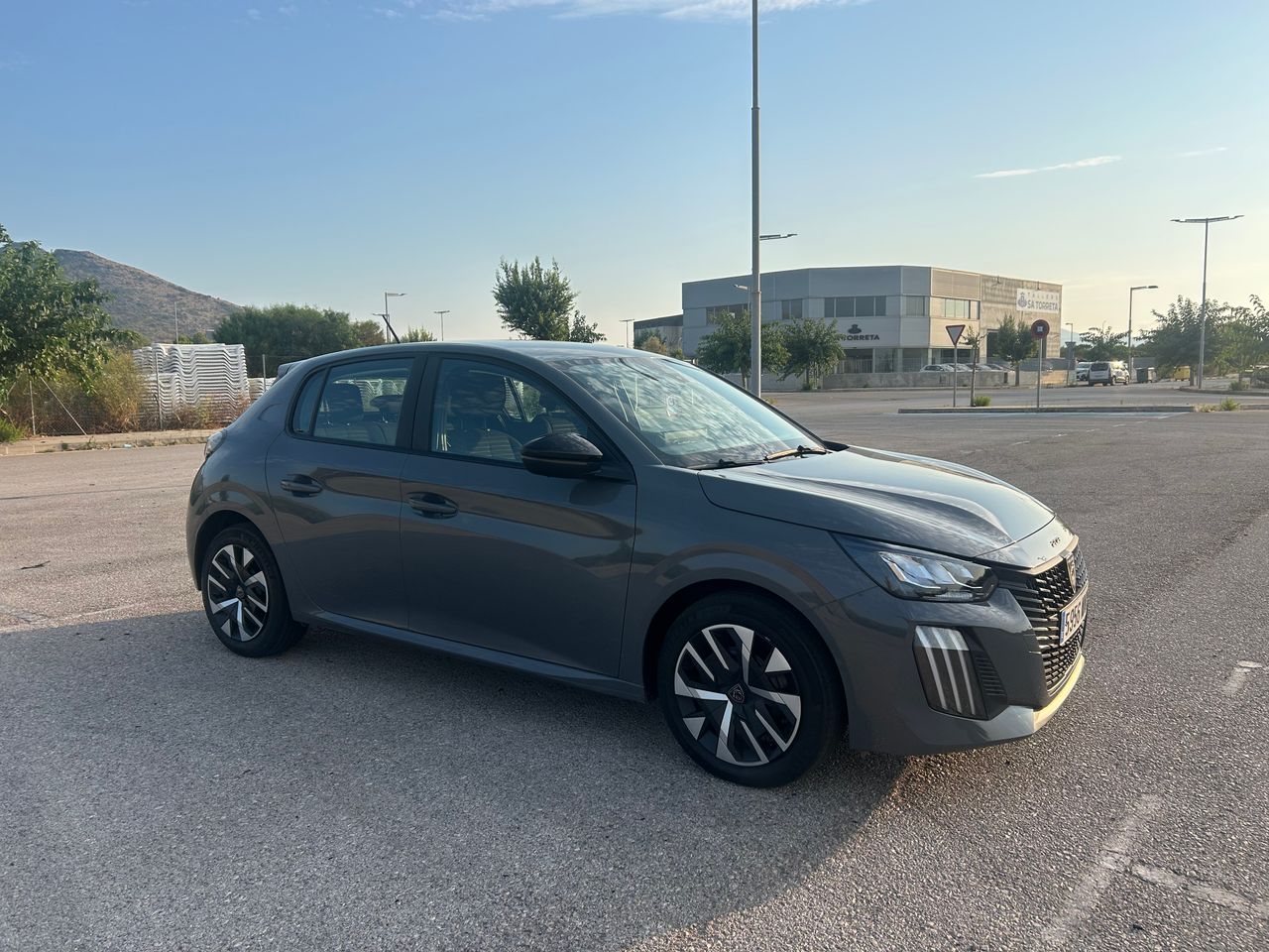 peugeot 208 2024 /