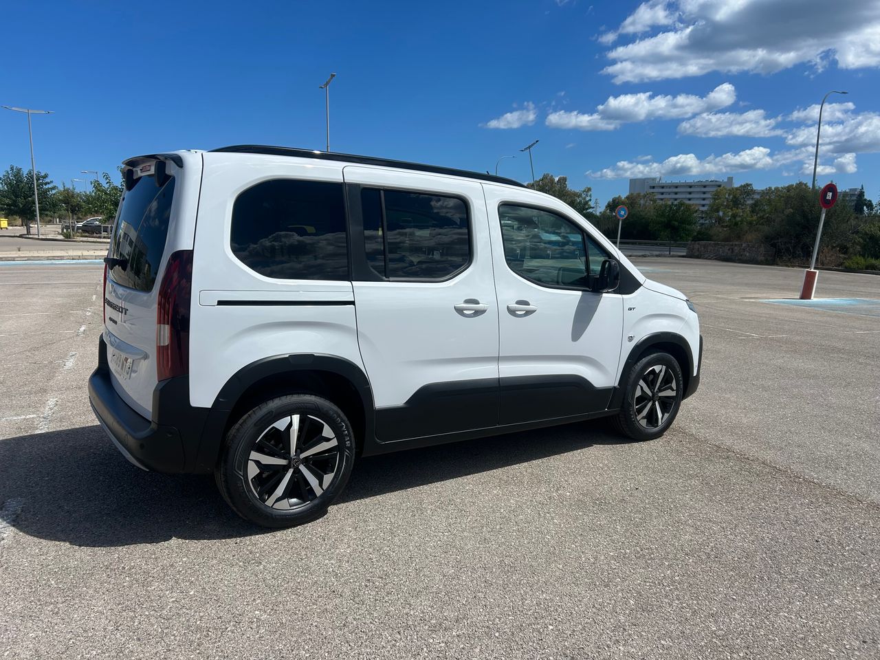 Peugeot Rifter GT BHDI EAT8 Standard