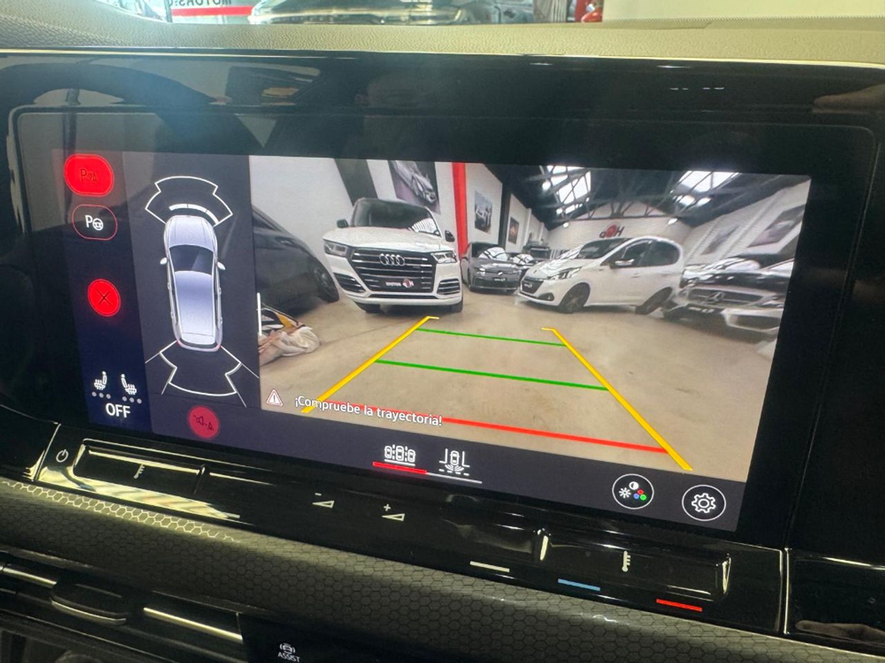 Volkswagen Golf GTI - foto 12