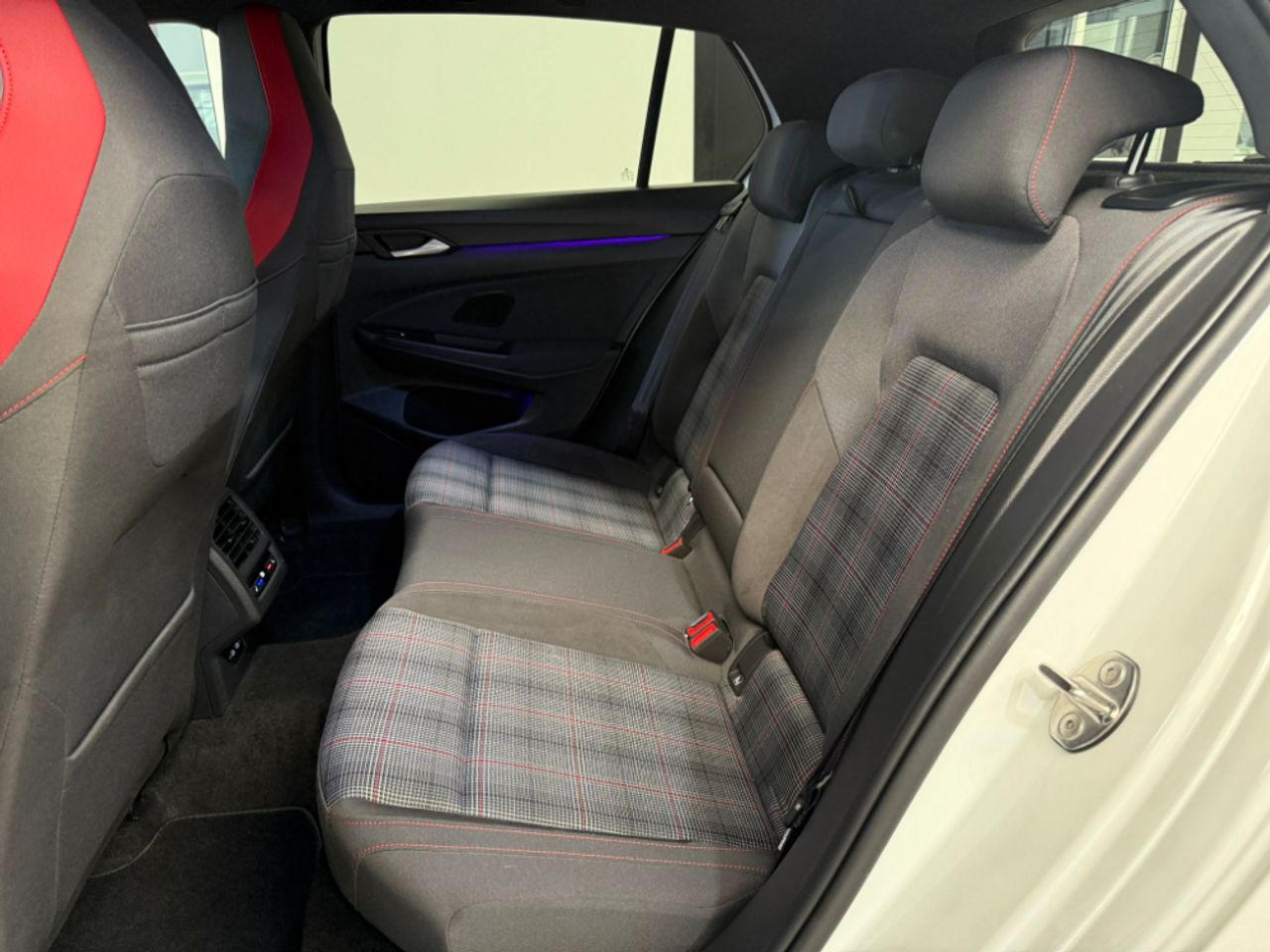 Volkswagen Golf GTI - foto 26