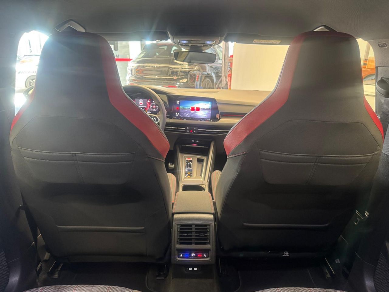 Volkswagen Golf GTI - foto 9