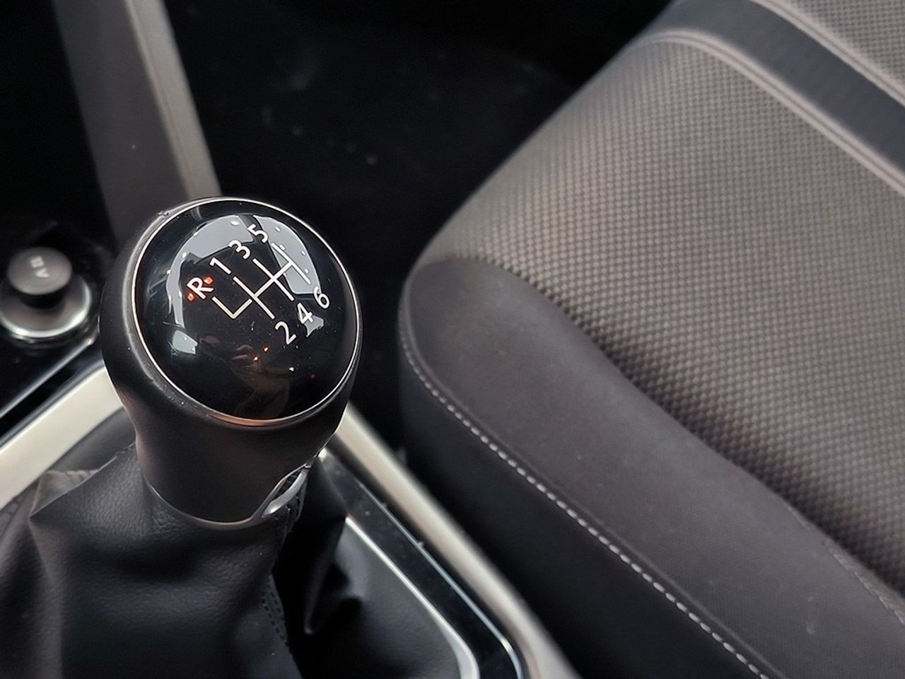 Volkswagen T-roc 1.0 Tsi 110 Cv Advance-rline - Foto 2