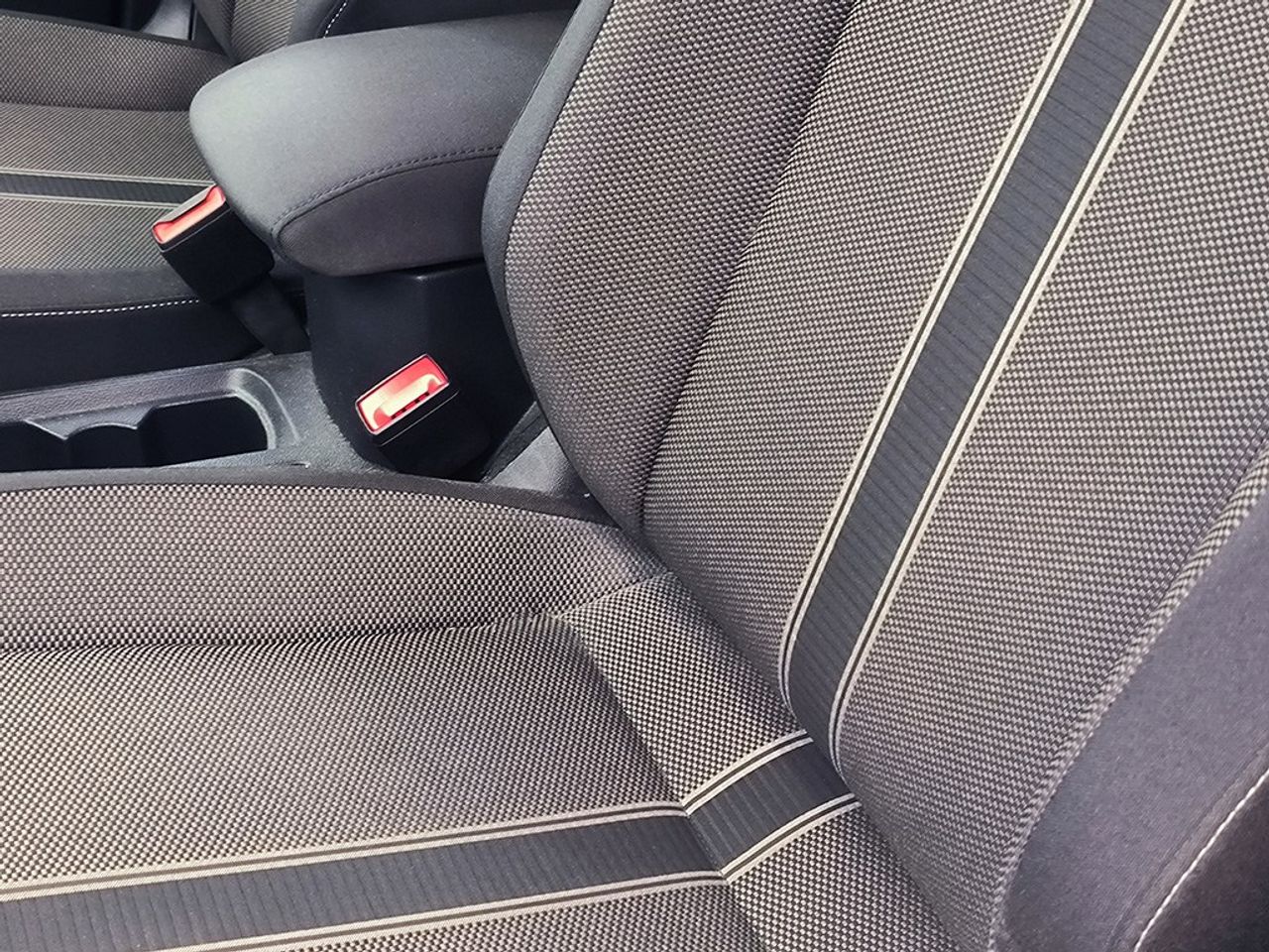 Volkswagen T-roc 1.0 Tsi 110 Cv Advance-rline - Foto 2