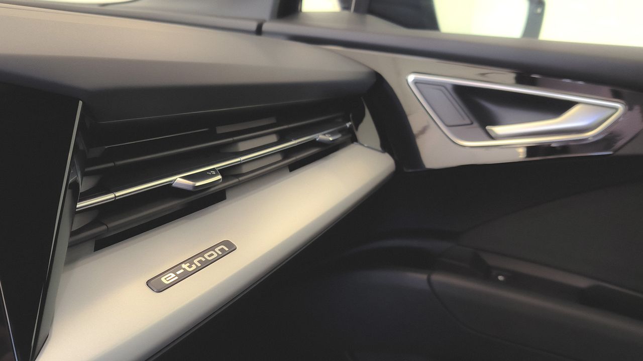 Audi Q4 E-tron 40 204 Cv Advance - Foto 2