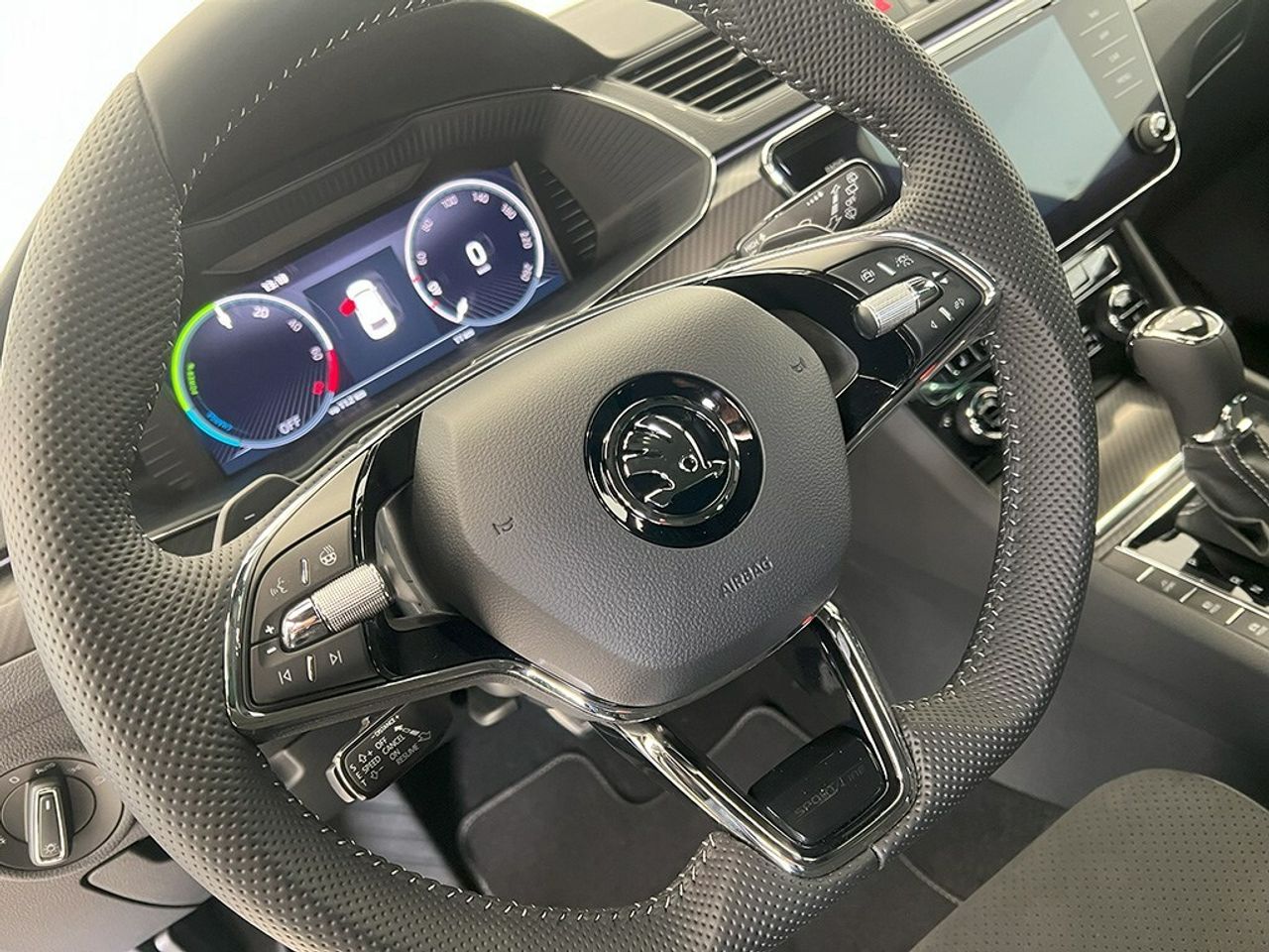 Skoda Superb Combi Iv 1.4 Tsi Dsg Hybrido Sporline - Foto 2