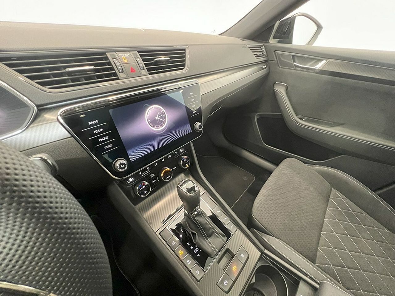 Skoda Superb Combi Iv 1.4 Tsi Dsg Hybrido Sporline - Foto 2