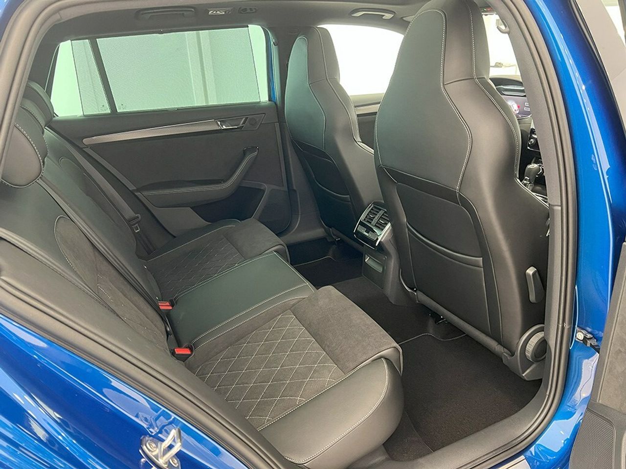 Skoda Superb Combi Iv 1.4 Tsi Dsg Hybrido Sporline - Foto 2