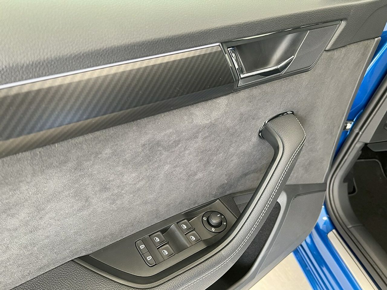 Skoda Superb Combi Iv 1.4 Tsi Dsg Hybrido Sporline - Foto 2