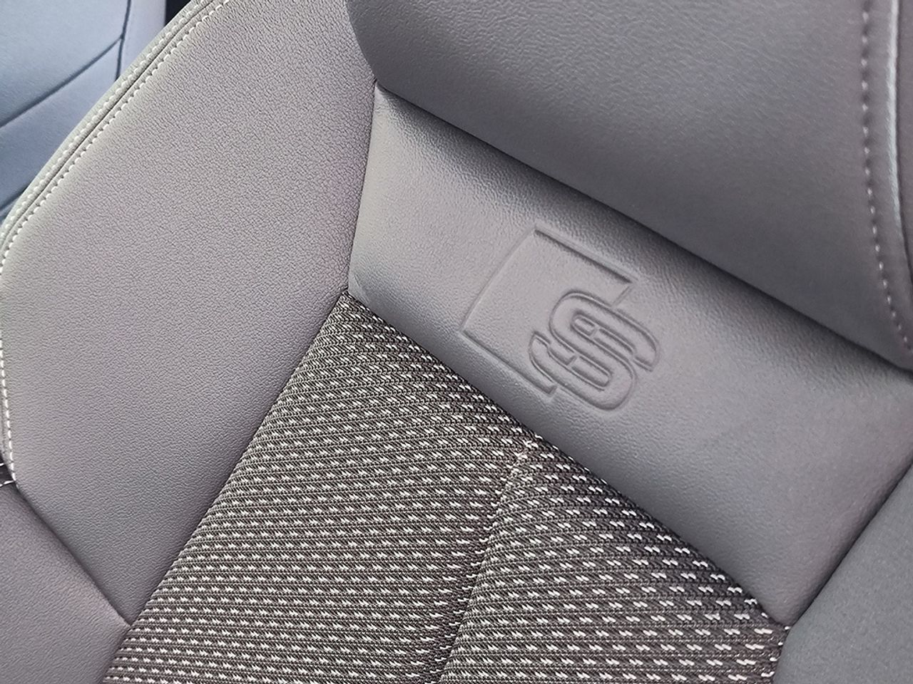 Audi A3 Sb 40 Tfsie 204 Cv Stronic Genuine Edition - Foto 2