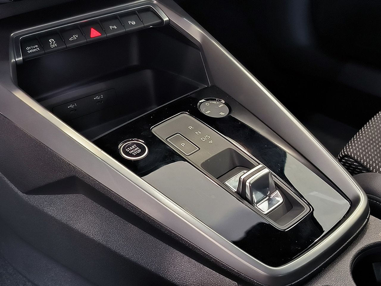 Audi A3 Sb 40 Tfsie 204 Cv Stronic Genuine Edition - Foto 2