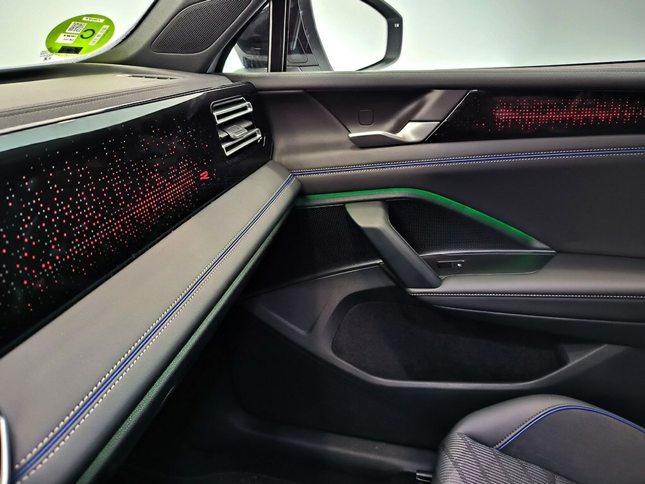 Volkswagen Tiguan R-line 2.0 Tdi 150 Cv Dsg - Foto 2