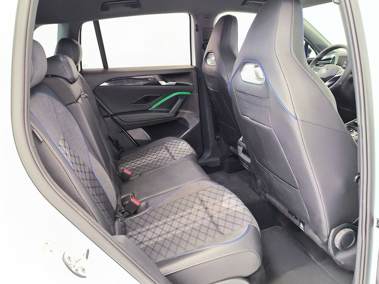 Volkswagen Tiguan R-line 2.0 Tdi 150 Cv Dsg - Foto 2